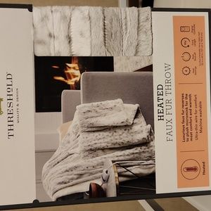Threshold Faux Fur electric throw